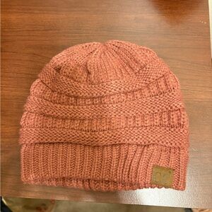 🥳 Cozy Knit Women’s Beanie - Muted Rust Pink NWOT